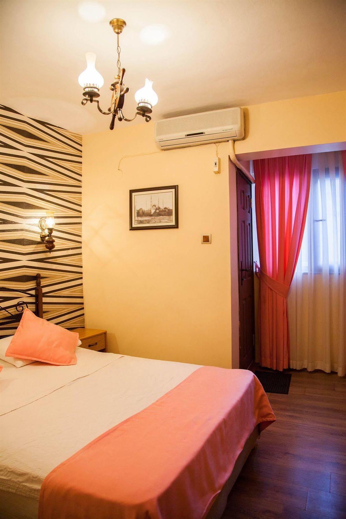 Cem Sultan Hotel อิสตันบูล ภายนอก รูปภาพ