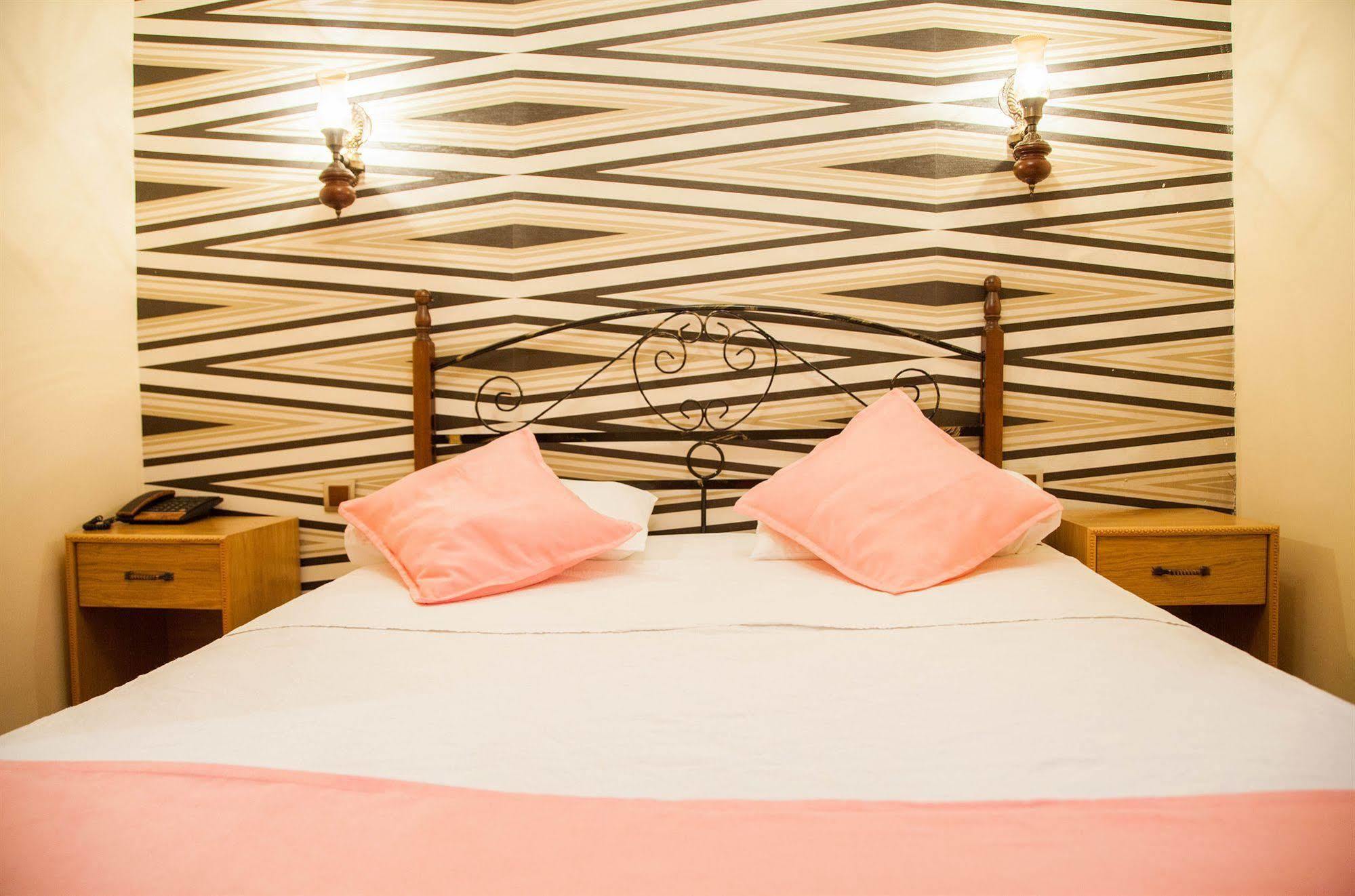 Cem Sultan Hotel อิสตันบูล ภายนอก รูปภาพ